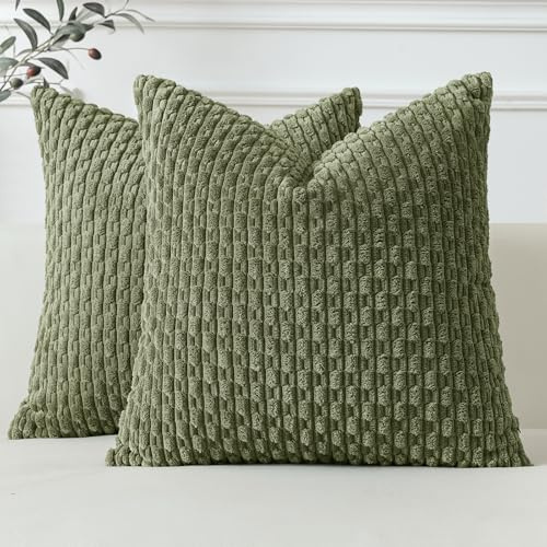 Sungeek 2er Set Kordsamt Kissenbezüge, Dekorativ Zierkissenbezüge Weich Kissenbezug Dekokissen Sofakissen Boho Deko Bezug Kissenhülle für Sofa Schlafzimmer Wohnzimmer (40x40 cm, Olivgrün)