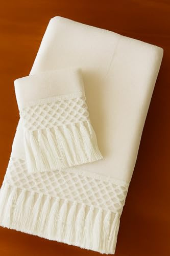 Corredocasa Set Asciugamani Bagno, Made in Italy - Coppia Asciugamani 1+1 in Spugna 450 gr con Pizzo in Puro Cotone 100% - Asciugamano e Ospite Morbida e Soffice con Frangia Annodata (Bianco)
