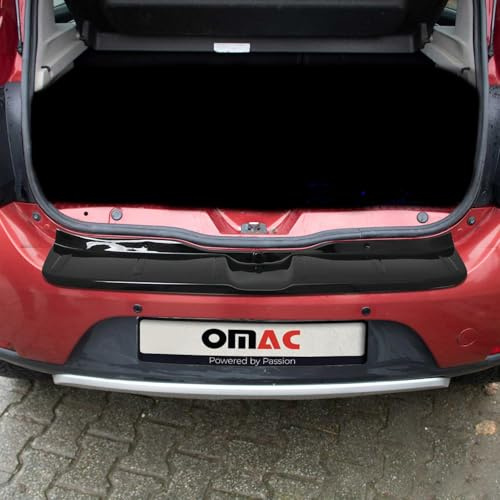 OMAC Ladekantenschutz für Dacia Sandero 2012-2020 Acryl glänzend schwarz | Stoßstangenschutz, fahrzeugspezifische Passform