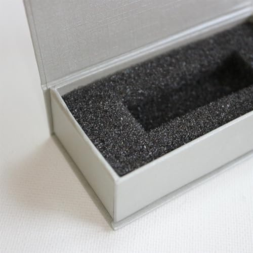 4 x Silber-Grau Magnetische Präsentations-Geschenkschachtel für USB-Stick - Geschenkschachtel mit magnetischer Klappe. Enthält Schaum, zum Gebrauch für Flashlaufwerke