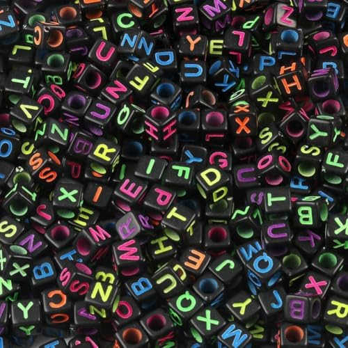 NITOPUPU Acryl-Buchstaben-Perlen, bunt, Buchstaben, schwarz, Würfelperlen für Freundschaftsarmbänder und Geschenke, Souvenir, Schmuckherstellung (6 x 6 mm Würfel, 1000 Stück)
