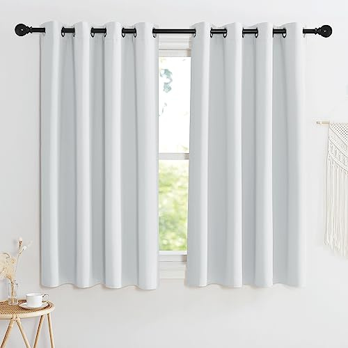 KGORGE Verdunklungsvorhänge Kurz Vorhang Blickdicht mit Ösen | Grauweiß,2er Set,135 x 140 cm(HxB),Thermovorhang Hitzeschutz,Verdunkelung,Sonnenschutz,für Schafzimmer/Küche
