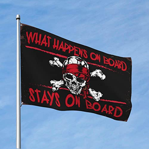 Lustige Windsäcke für Männerhöhle Pirat What Happens On Board Flagge Wohnheim Zimmer Lustige Windsäcke Outdoor (120 x 180 cm)