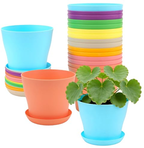 SENJEOK 16 macetas de plástico coloridas con bandejas, contenedor de plantas de 14 cm para oficina, casa, suculentas, frutas, verduras, 8 colores