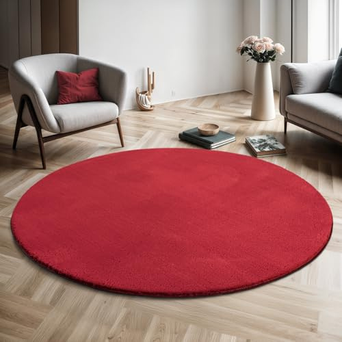 the carpet Relax Moderner Flauschiger Kurzflor Teppich, Anti-Rutsch Unterseite, Waschbar bis 30 Grad, Super Soft, Felloptik, Rot, 120 cm Rund