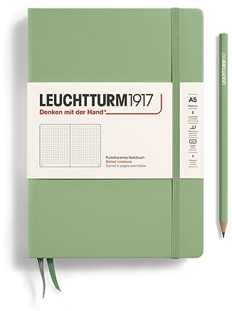 LEUCHTTURM1917 361584 Notizbuch Muted Colours (A5), Hardcover, 251 nummerierte Seiten, Salbei, dotted | Fadenheftung für flaches Aufschlagen, Bullet Journal geeignet, 2 Lesebändchen, Falttasche