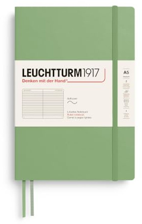 LEUCHTTURM1917 Notizbuch, Salbei, Liniert | 123 nummerierte Seiten, Fadenheftung, Inhaltsverzeichnis, 2 Lesebändchen, Falttasche