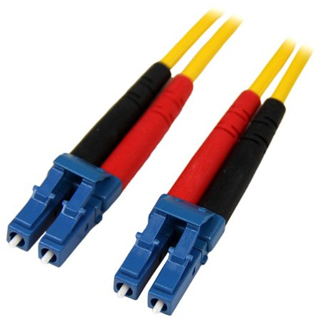 StarTech Cable de Fibra Óptica Monomodo OS1 LC a LC 9/125 Dúplex LSZH 1m | Baja emisión de humos, Retrocompatible con equipos de fibra, Ideal para redes de centros de datos