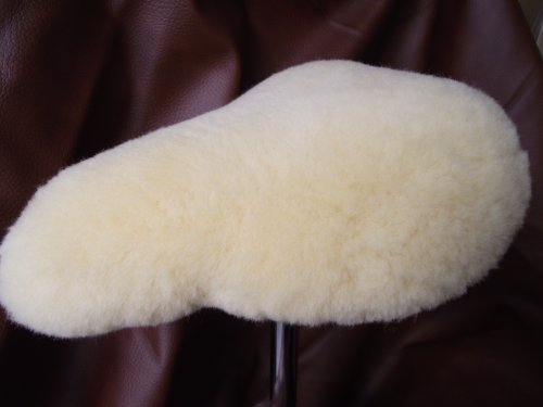 Förster-Fellnest Echt Lammfell Sattelbezug für den P & P LUFTIKUS - maßgeschneiderte Satteldecke