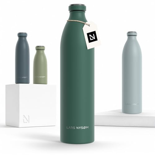LARS NYSØM Edelstahl Trinkflasche 350ml, 500ml, 750ml, 1L, 1 5 liter | Thermosflasche Kohlensäure geeignet | Auslaufsichere Wasserflasche für Sport, Outdoor (Pine Green, XL 1500ml)