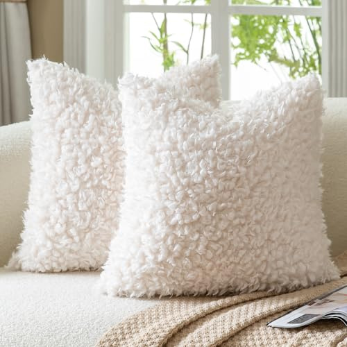 Mandioo 2er Set Kissenbezüge 50x50 cm CremeWeiße Faux Pelz Bouclé Dekorative Sherpa Kissenbezug Dicke Flauschige Fleece Kissenhüllen Dekokissen Sofakissen Couchkissen Sessel Bett Wohnzimmer