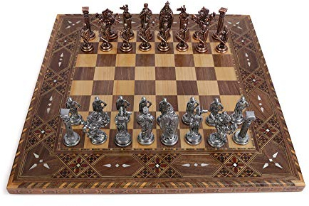 GiftHome Royal Mittelalterliche britische Armee SchachSet aus antikem Kupfermetall für Erwachsene, handgefertigte Stücke und natürliches Schachbrett aus massivem Holz, Original Perle um Brett, King