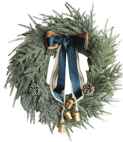 Weihnachtskranz Bauernhaus, Türkranz Weihnachten, Weihnachtsdeko Kranz Haustür, 40 cm Weihnachtsgirlande mit Kiefer und Glocken, Künstliche Weihnachten Haustürkranz Aussen (45CM)