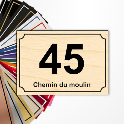 Numéro de Rue Maison Personnalisé 15x10 cm Bois clair/Noir | Gravure Laser, 22 Couleurs, Numéro et Nom de Rue, Ornements ou Sans Motif, Adhésif 3M Sans Perçage, Fabriqué en France