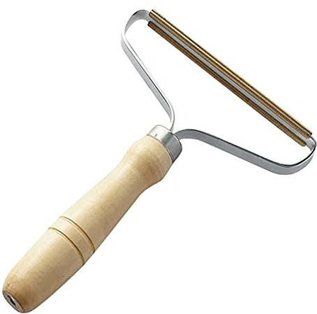 Lint Remover Pet Hair Remover - Clothes Debobbler Carpet Scraper Tool - Fabric Shaver Wooden Handle With Metal Roller Portable Reusable - bobble Cleaner Give New Look