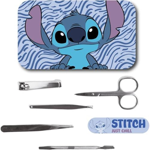 Set de manicura Stitch Disney para niñas y adolescentes con estuche metálico, tijeras, cortaúñas, pinzas y herramienta para cutículas – Kit portátil de belleza con diseño “Just Chill”