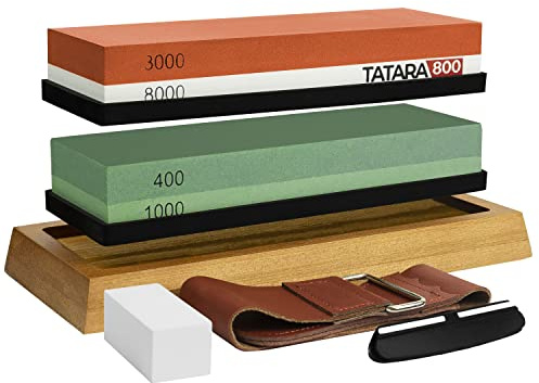 Pietra per affilare coltelli 400/1000 & 3000/8000 - x2 Pietre, base legno antiscivolo, guida per affilatura, pietra lucidante, nastro in pelle ed elegante confezione regalo (kit pietra per affilare)