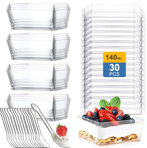 GUOSIYAO Dessertgläser Plastik 30Stk Dessertschalen Wiederverwendbar 140ml Mit Deckel Und Löffel Plastik Dessertbecher Transparent Quadratischer Desserttassen Für DIY Desserts Pudding Mousse Eis