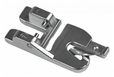 Pfaff 3 mm gerollter Saum Fuß mit IDT (Cat J) - 820249096