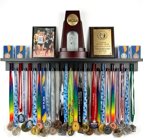 MedalAwardsRack 91,4 cm – Ultimativer Medaillenaufhänger und Trophäenregal – Multisport-Trophäen- und Medaillenhalter für Medaillen-Display, Plaketten, Bilder, Trophäen und mehr Massivholz – groß 91,4