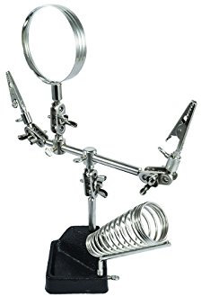 Terza mano con supporto per saldatore, composta da LENTE INGRANDIMENTO, Supporto Saldatore x Saldature Elettroniche e 2 Pinze regolabili