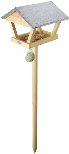 Esschert Design Vogelhaus, Vogelfutterhaus mit Dach auf Holzstab, mit Haken für Futterball, ca. 28 cm x 28 cm x 120 cm