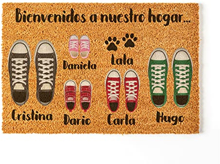Felpudo Personalizado para la Entrada de Casa | Personaliza tu Felpudo con toda tu Familia y Mascotas | 70 x 40 cm | Felpudos Originales y Divertidos en 100% Fibra de Coco | Familia de 5 + Mascota