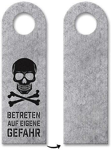 Betreten auf eigene Gefahr Türhänger mit Totenkopf Motiv in Grau Warnung Hinweis