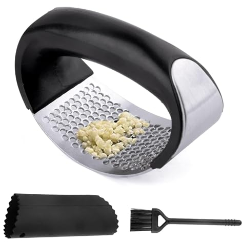 HEITAOZHUANYING 3 Piece Garlic Press Crusher, Kitchen Garlic Chopper, Garlic Crusher, with Cleaning Brush & Silicone Garlic Peeler, Kitchen Stuff, Kitchen Gadgets.
