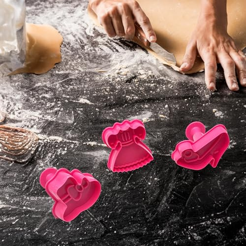 Set 3 Formine per Biscotti MODA FASHION – Vestito, Cappello, Scarpe col Tacco, Stampi 3D in Plastica per Dolci, Pasta di Zucchero, Decorazioni per Torte, Ideali per Feste alla Moda (SET D)