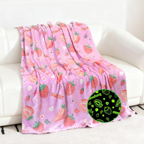 LXTOPN Kinderdecke für Kinder,leuchtet im Dunklen, Superweiche Flanell Sofa-Decke,Geschenk für Jungen und Mädchen von 1-10 Jahren (Rosa Erdbeere, 150X200cm)
