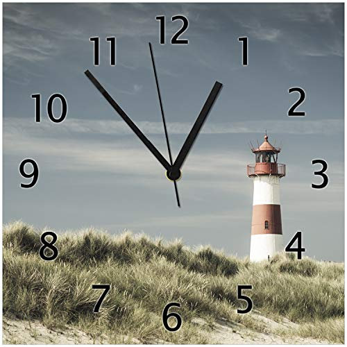 Wallario Design-Wanduhr Leuchtturm auf der Düne am Strand aus Glas, Motiv-Uhr Größe 30 x 30 cm, Schwarze Zeiger