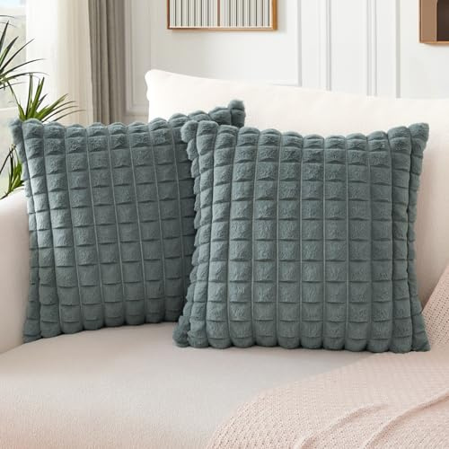 Soleebee 2er Set Plüsch Samt Kissenbezüge, Weiche Künstliche Pelz Plaid Textur Kissenbezug Sofa Zierkissenbezüge Dekokissen Kissenhülle Set für Couch Schlafzimmer Zuhause Dekor (45x45cm, Grau)