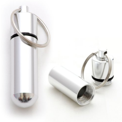 Ganzoo Pillen-Dose im 2er Set, Pillen-Box, Aluminium-Kapsel, Schlüssel-Anhänger Mini, wasserdicht, Farbe: Silber, Höhe: 48 mm