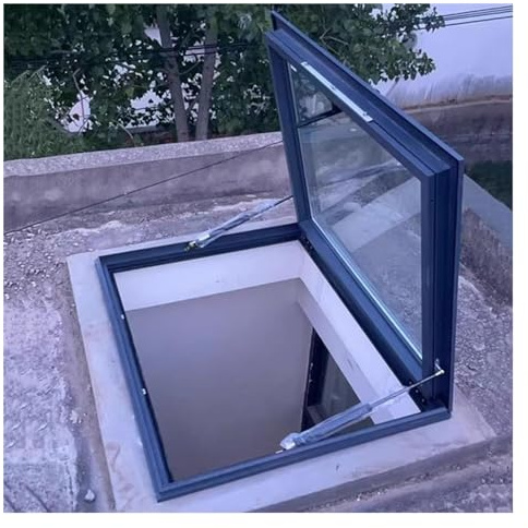Lucernario Finestra Del Tetto Con Portello In Vetro Trasparente, Coperchio Del Pozzo Luce Per Tetto Piano, Finestra Di Illuminazione A Ventilazione Manuale In Alluminio Per Seminterrato, 58 Taill
