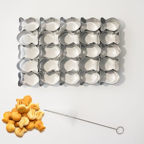 Heluok Goldfish Cracker Cutter, Stainless Steel Fish Cookie Cutters Shapes, DIY Mini Snack Crackers Mold 1 Inch, Fish-shaped Treats, 25 Cavity Cookie Stamp with Cleaning Brush