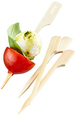 Gefu Holzspieße Natura, 50 Stk, 9 cm Bambusspieße für Fingerfood | Ideal als Partypicks oder Cocktailspieße, aus nachhaltigem Bambusholz, inklusive praktischer Box zur Aufbewahrung