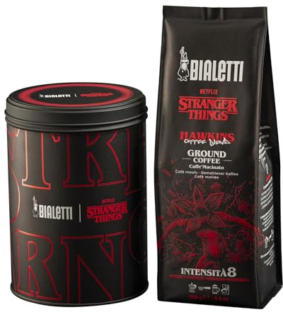 Bialetti Caffè Macinato Universale Stranger Things, Latta + Sacchetto da 250g, Miscela Hawkins: 50% Arabica 50% Robusta