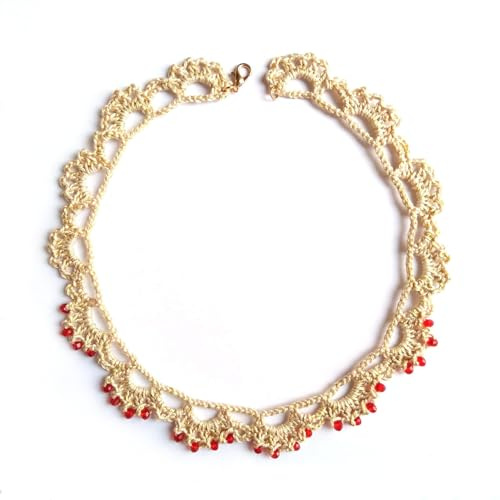 collana beige/dorata da donna, Gioielli all'uncinetto, girocollo di pizzo con cristalli di vetro, beige/dorato/rosso, Made in Italy, Bijoux da donna, Lavorazione Artigianale