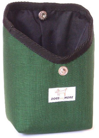 DOGS and MORE Leckerlitasche Hund für Jackentasche - kompakte Futtertasche ohne Gürtel oder Clip - TaschenTasche Handmade in Germany