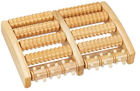 Relaxdays Fotmassagerulle trä, 10 rullar, knoppar, skoter för båda fötterna, reflexzoner fotmassage, avkoppling, natur, 5 x 27 x 20 cm