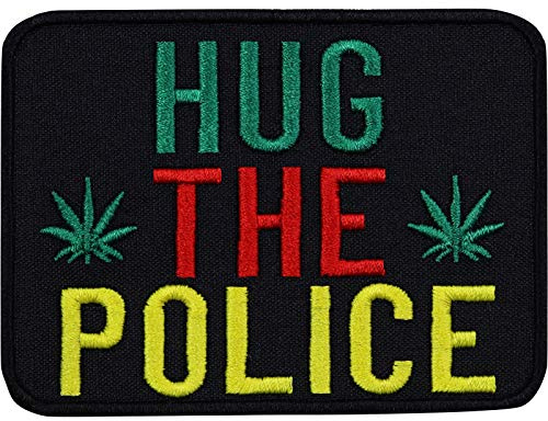 Hanfblatt Aufnäher Hug The Police Aufbügler Rastafari Reggae Patch zum annähen/aufbügeln Jeans Flicken/Bügelbild Marihuana Hippie Aufbügler Applikation für alle Stoffe | 90x68mm