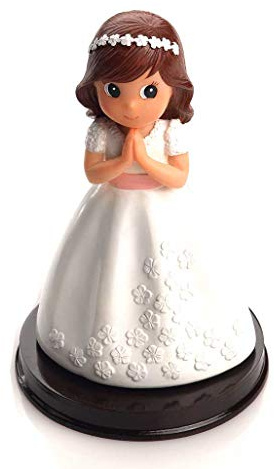 Figura tarta niña Comunión con vestido blanco con flores en relieve en blanco. Recuerdo pastel Primera Comunión chica.