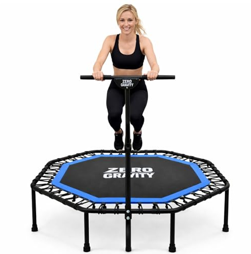 Zero Gravity Fitness Trampolin für Zuhause • Extra große Sprungfläche ideal für Jumping Fitness •Stabiles achteckiges Indoor Trampolin mit Haltegriff • Hochwertige Bungeeseilfederung • Bis 130 kg