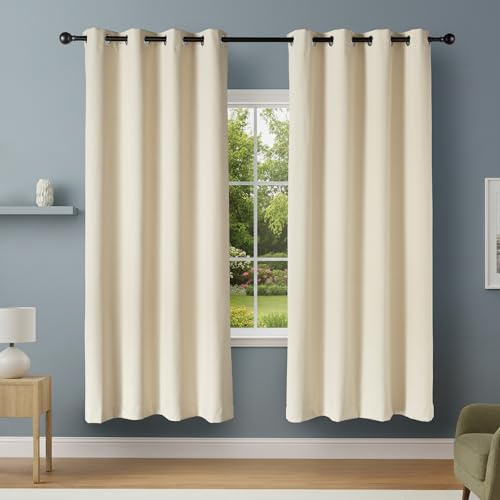Amazon Basics 100% Blackout Eyelet Curtains, 2 Panels, 132 x 213 cm, Beige