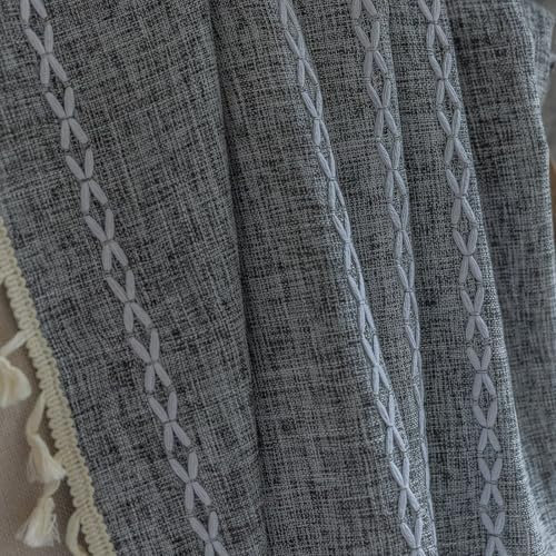 KnSam Gardinen Kurz Halbtransparent, Bestickt Streifen Muster mit Quaste Dunkel Grau Scheibengardinen Kurz 2er Pack, Rod Pocket Polyester Baumwolle Vorhang Vorhänge Wohnwagen, 90 x 60cm(HxB)