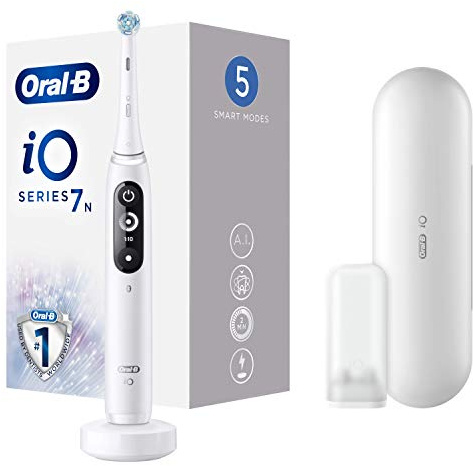 Oral-B iO - 7n - Spazzolino Elettrico Ricaricabile Bianco Con Tecnologia Magnetica Rivoluzionaria, Display In Bianco E Nero, 1 Testina, 1 Custodia Da Viaggio Premium