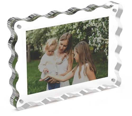 CHEGIF Acrylic Picture Frame, 4x6 Acrylic Magnetic Picture Frames Double Sided Clear Photo Frame 10+10mm Thick Scalloped Picture Frame Freestanding for Desktop Display, 1 Pack