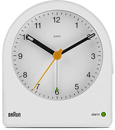 Braun Classic Analogwecker mit Schlummerfunktion und kontinuierlicher Hintergrundbeleuchtung, geräuscharmes Quarzwerk, Crescendo-Piep-Wecker in Weiß, Modell BC22W