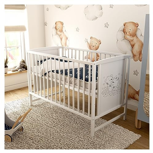 Generisch Baby Delux Babybett 60x120 weiß Kinderbett mit Aloe Vera Matratze höhenverstellbar mit Schlupfsprossen (Mia weiß)